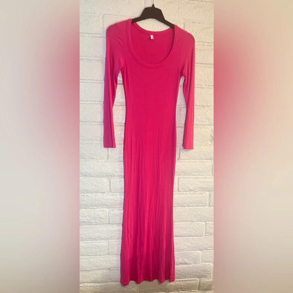 hot pink bodycon dress long sleeve Hot Pink Long Sleeve Thumb Hole Bodycon Dress